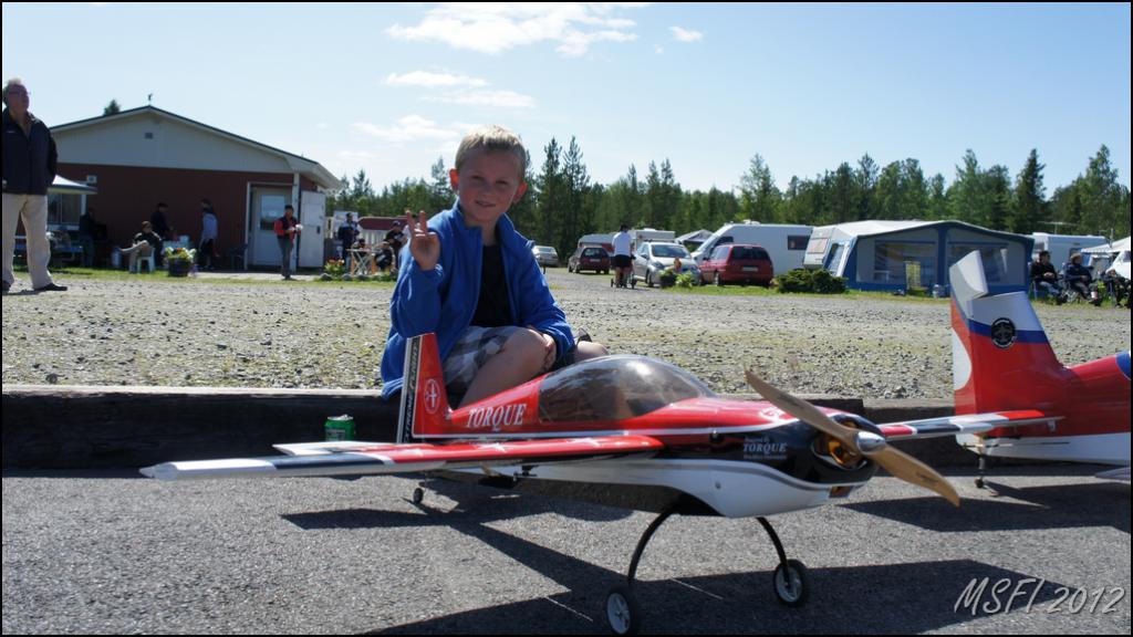 Klicka på bilden för större version

Namn: MSFI 2012 01.jpg
Visningar: 1
Storlek: 98,9 KB
ID: 520279