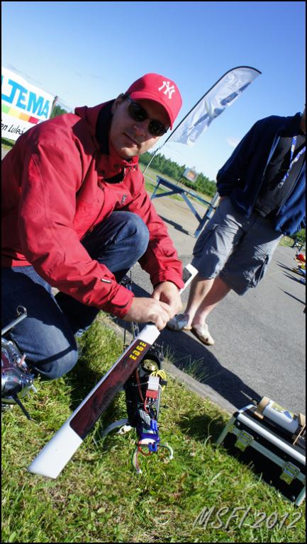 Klicka på bilden för större version

Namn: MSFI 2012 14.jpg
Visningar: 1
Storlek: 71,4 KB
ID: 520285