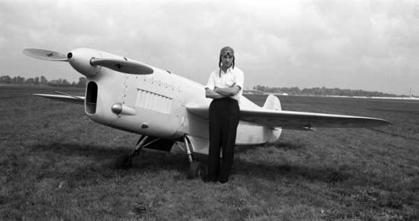 Klicka på bilden för större version

Namn: Art-Chester-Goon-Parked.jpg
Visningar: 1
Storlek: 16,2 KB
ID: 494063